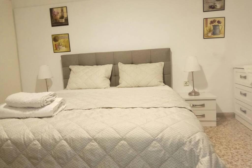 Central Town House 60M2**** 比雷埃夫斯 外观 照片